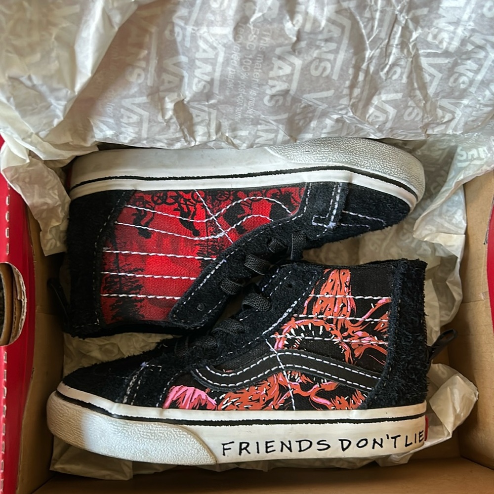 Stranger Things Toddler Vans